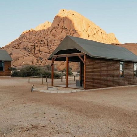 Spitzkoppe Cabin Camp Usakos Exterior photo
