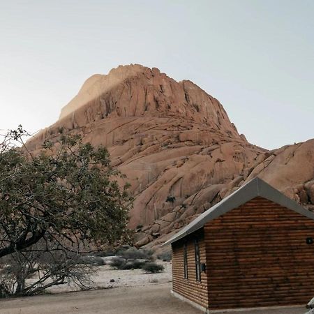 Spitzkoppe Cabin Camp Usakos Exterior photo