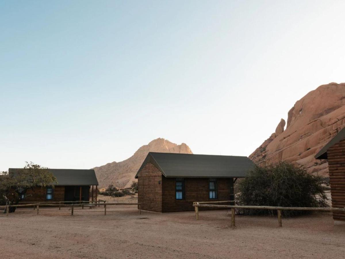 Spitzkoppe Cabin Camp Usakos Exterior photo